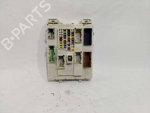 Sikringsdose FORD FOCUS III 1.5 TDCi (120 hp) 27215191