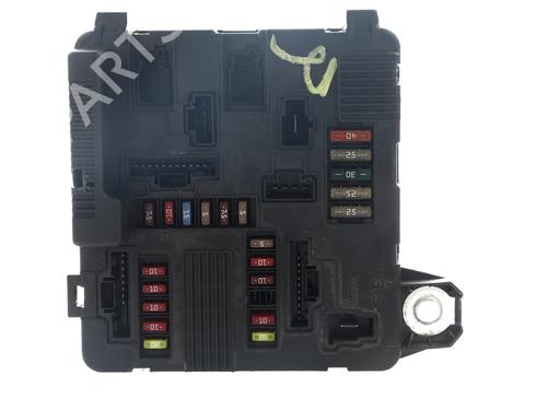 Used Fuse box RENAULT SCÉNIC II (JM0/1_) [2003-2010]  31301498