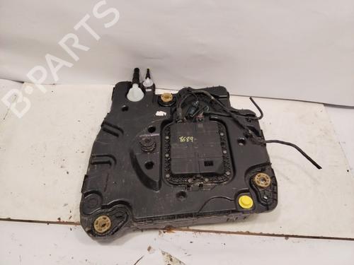 Used AdBlue tank PEUGEOT 2008 II (UD_, US_, UY_, UJ_, UR_, UC_) [2019-2025]  25625800