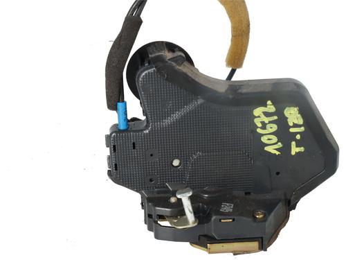 Fechadura trás esquerda TOYOTA AVENSIS (_T25_) 2.0 D-4D (CDT250_, CDT250R) (116 hp) 32371838