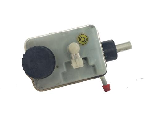 brake-master-cylinder-mercedes-benz-vito-van-w638-1997-1998-1999-2000-2001-2002-2003-30978194 main image