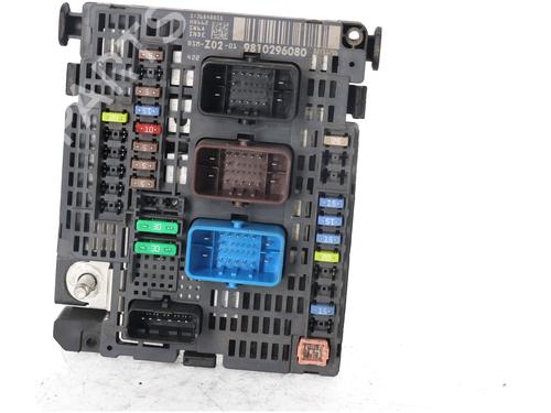 Used Fuse box Fuse box 37630387 37630387