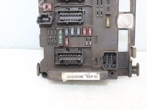 Fuse box PEUGEOT 307 Break (3E) 2.0 HDI 110 | BP16448524E1 