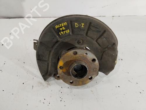 Used Left front steering knuckle Left front steering knuckle SEAT ALTEA (5P1) [2004-2015] 32667899 32667899