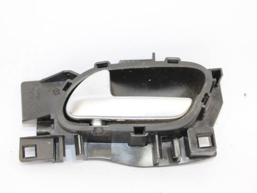 Used Front left interior door handle PEUGEOT 208 I (CA_, CC_) [2012-2020]  15584608
