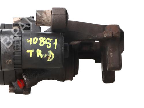 Used Right rear brake caliper BMW 2 Gran Tourer (F46) 220 d (190 hp) 32186451