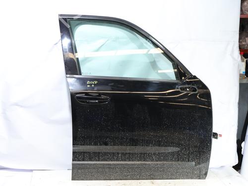 Used Right front door Right front door 37198110 37198110