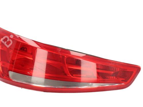 Venstre baglygte AUDI Q3 (8UB, 8UG) [2011-2020]  31636296