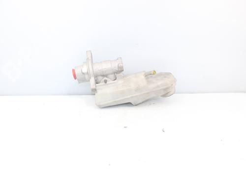 Brake master cylinder TOYOTA AURIS (_E18_)  | BP17327880M77 