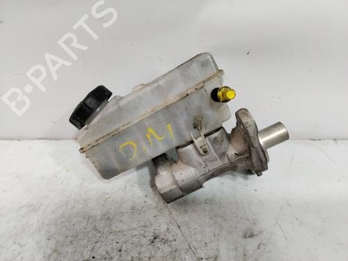 Used Brake master cylinder RENAULT CLIO IV (BH_) [2012-2021]  25467519