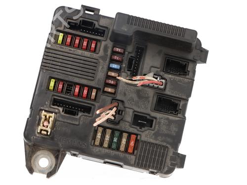 Used Fuse box Fuse box RENAULT MEGANE II Estate (KM0/1_) 1.9 dCi (KMRG, KM1G, KM0G, KM2C) (120 hp) 33234794 33234794