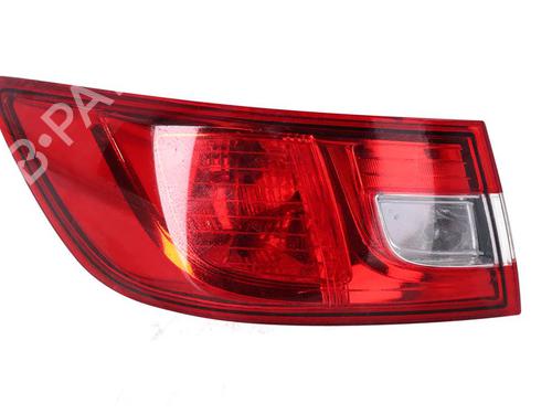 left-tailgate-light-renault-clio-iv-bh_-2012-2013-2014-2015-2016-2017-2018-2019-2020-2021-39692068 main image