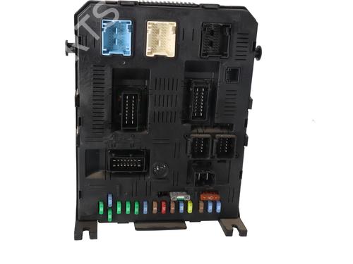 fuse-box-citroen-c4-coupe-la_-2004-2005-2006-2007-2008-2009-2010-2011-2012-2013-37459790 main image