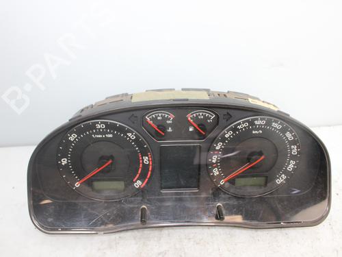 Instrument cluster SKODA SUPERB I (3U4) [2001-2008]  17484668