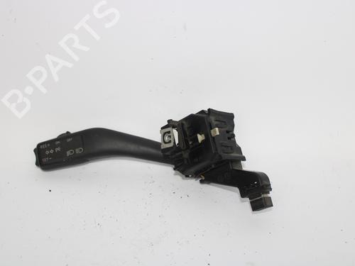 Used Steering column stalk SEAT LEON (1P1) 1.9 TDI (105 hp) 11862103