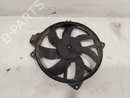 Koelventilatormotor RENAULT MEGANE III Hatchback (BZ0/1_, B3_) 1.9 dCi (BZ0N, BZ0J) (131 hp) 28547403