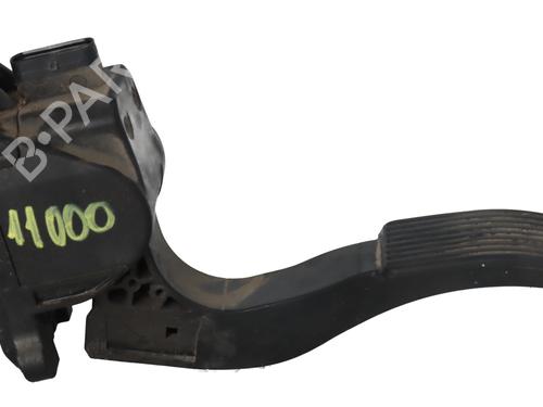 pedal-mercedes-benz-vito-bus-w639-2003-32444411 main image