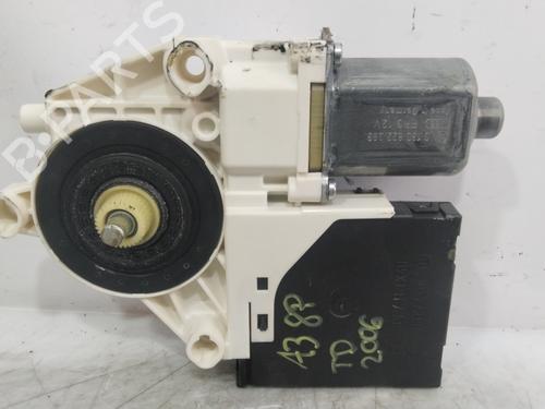 Rudehejsemotor bagstkærm højre AUDI A3 (8P1)  | BP26222374E22 