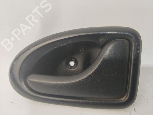 Used Front right interior door handle RENAULT MASTER II Van (FD) [1997-2013]  21602423
