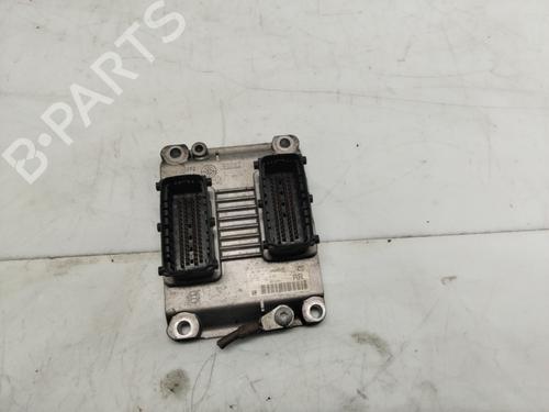 Used Engine control unit (ECU) OPEL CORSA C (X01) [2000-2009]  28478526