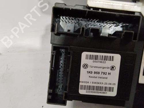 Rudehejsemekanisme Højre foran SEAT LEON (1P1)  | BP28703180C23