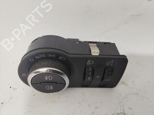 Used Headlight switch CHEVROLET CRUZE (J300) [2009-2025]  21125048