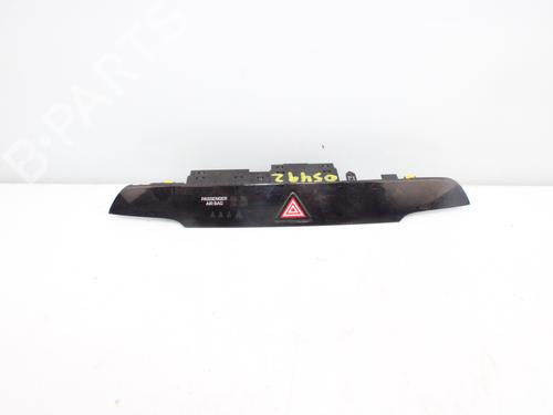 Used Warning switch HYUNDAI TUCSON (TL, TLE) 1.7 CRDi (116 hp) 15961358