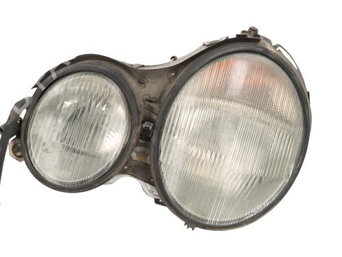 Used Left headlight MERCEDES-BENZ E-CLASS (W210) E 290 Turbo-D (210.017) (129 hp) 30672437