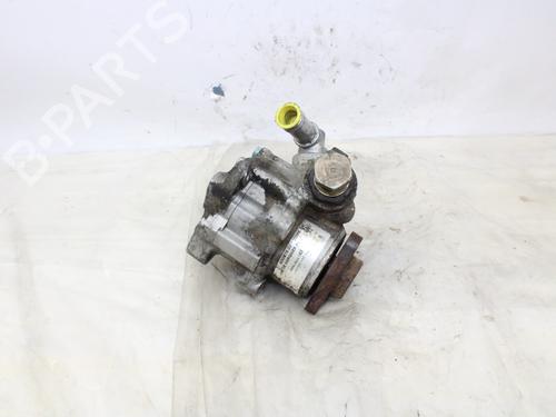 Pompe de direction assistée AUDI A4 B5 Avant (8D5) 1.9 TDI (90 hp) 15523483