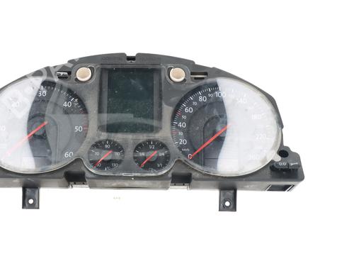 Used Instrument cluster VW PASSAT B6 (3C2) [2005-2011]  31323817