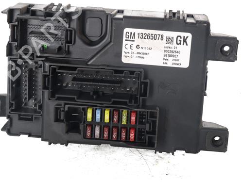 Used Fuse box Fuse box 37630368 37630368