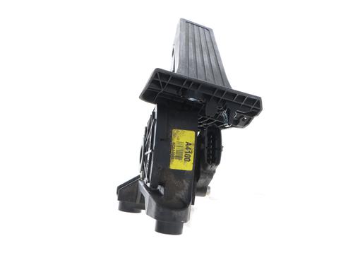 pedal-kia-carens-iv-2013-34039974 main image