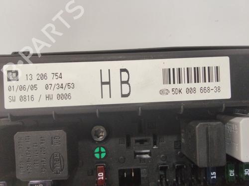 Fuse box OPEL ASTRA H (A04)  | BP21286729E1 