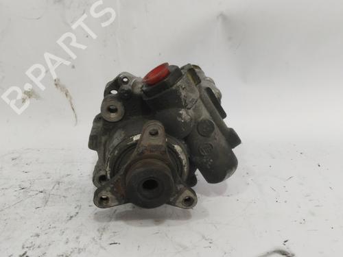 Used Steering pump RENAULT MASTER II Van (FD) 2.5 dCi (101 hp) 26882812