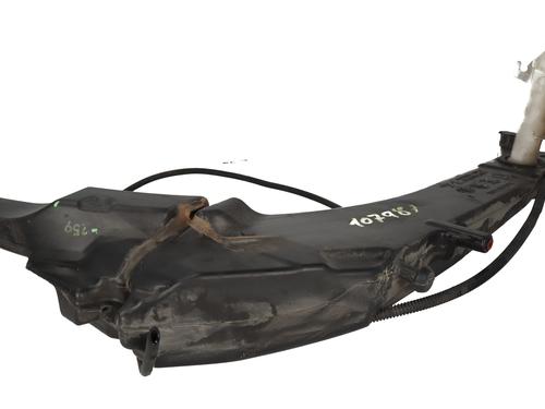 Used Windscreen washer tank PEUGEOT 308 II (LB_, LP_, LW_, LH_, L3_) [2013-2021]  31750735