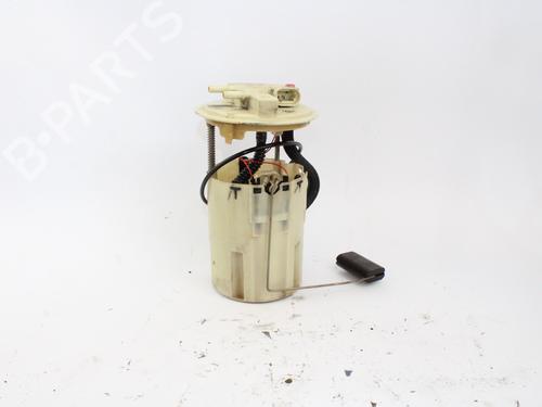Used Fuel pump RENAULT LAGUNA II (BG0/1_) [2001-2007]  15603556