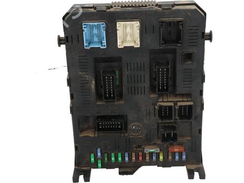 fuse-box-citroen-c4-i-lc_-2004-2005-2006-2007-2008-2009-2010-2011-2012-2013-2014-31887945 main image