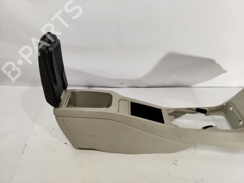 Armlæn VOLVO V40 Hatchback (525) D2 | BP32292995I20