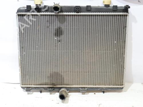 Used Water radiator Water radiator 37013051 37013051