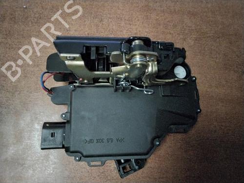 Used Front right lock SKODA OCTAVIA I (1U2) 1.9 TDI (90 hp) 8579940