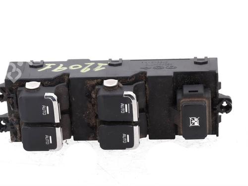 left-front-window-switch-kia-ceed-jd-2012-2013-2014-2015-2016-2017-2018-38306371 main image
