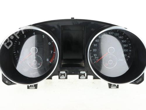 Used Instrument cluster Instrument cluster VW GOLF VI (5K1) [2008-2014] 39752310 39752310