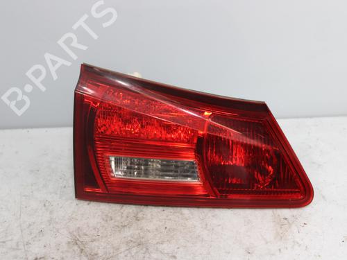 Achterlicht kofferdeksel achterklep links LEXUS IS II (_E2_) 220d (ALE20) (177 hp) 17645442