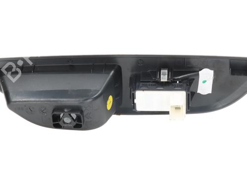 Right rear window switch PEUGEOT 2008 II (UD_, US_, UY_, UJ_, UR_, UC_) | BP30167502I28