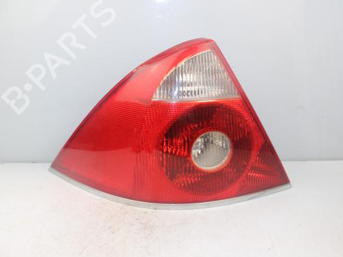 Used Left taillight FORD MONDEO III (B5Y) 2.0 16V TDDi / TDCi (115 hp) 17612869
