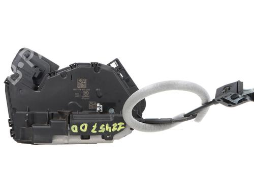 front-right-lock-skoda-karoq-nu7-nd7-2017-34353311 main image