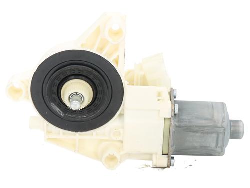 Rudehejsemotor forskærm højre MERCEDES-BENZ GLA-CLASS (X156) GLA 200 CDI / d (156.908) (136 hp) 31633213