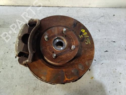 Fusee links voor TOYOTA COROLLA (_E12_) 2.0 D-4D (CDE120R, CDE120L_) (110 hp) 19105830