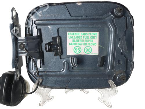 fuel-flap-renault-kadjar-ha_-hl_-2015-33397445 main image