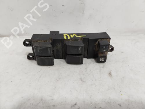 Used Left front window switch NISSAN PRIMERA (P12) [2002-2025]  27529874